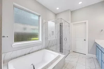 9403 Windward Bluff Way, Tomball, TX 77375 - Photo 13