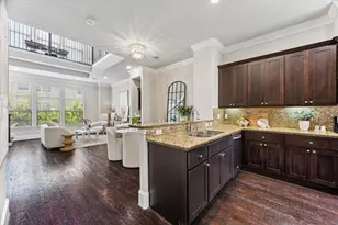 1045 W 22nd St, Houston, TX 77008 - Photo 13