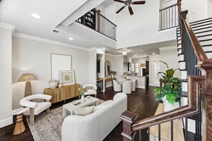 1045 W 22nd St, Houston, TX 77008 - Photo 9