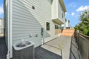 3521 Harvest Dance Dr, Houston, TX 77008 - Photo 29
