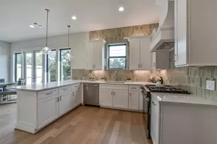 3521 Harvest Dance Dr, Houston, TX 77008 - Photo 9