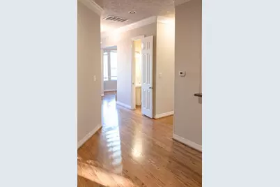 1507 Shady Villa Manner, Houston, TX 77055 - Photo 9