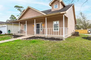 3047 Carlisle St, La Porte, TX 77571 - Photo 1