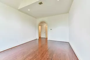 166 E Capstone Cir, The Woodlands, TX 77381 - Photo 25