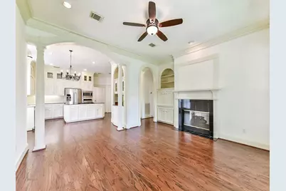 166 E Capstone Circle, The Woodlands, TX 77381 - Photo 13