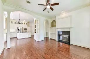 166 E Capstone Cir, The Woodlands, TX 77381 - Photo 13