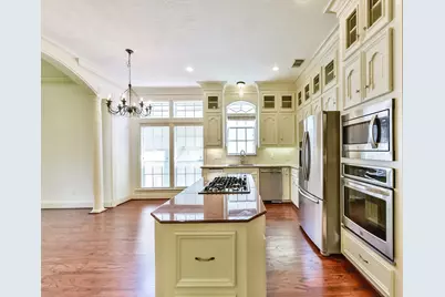 166 E Capstone Circle, The Woodlands, TX 77381 - Photo 15