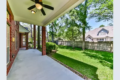 166 E Capstone Circle, The Woodlands, TX 77381 - Photo 3