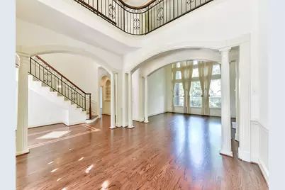 166 E Capstone Circle, The Woodlands, TX 77381 - Photo 11