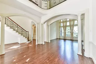 166 E Capstone Cir, The Woodlands, TX 77381 - Photo 11