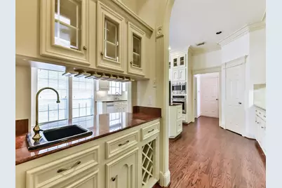 166 E Capstone Circle, The Woodlands, TX 77381 - Photo 19