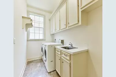 166 E Capstone Circle, The Woodlands, TX 77381 - Photo 21