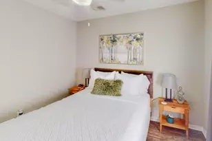 8550 Sparkling Springs Dr, Houston, TX 77095 - Photo 17