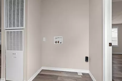 84 Ridgeway Drive, Conroe, TX 77303 - Photo 9