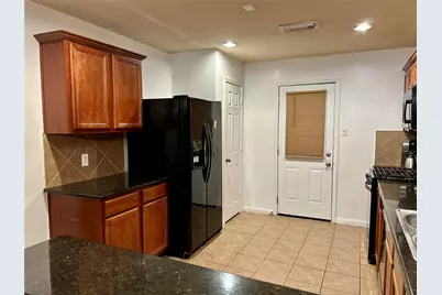 10806 Tobar Falls Circle, Houston, TX 77064 - Photo 11