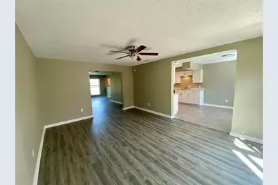 8922 Glacier Avenue, Texas City, TX 77591 - Photo 9