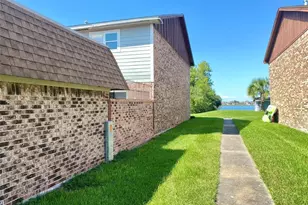 8922 Glacier Ave, Texas City, TX 77591 - Photo 3