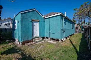 1509 J H Clouser St, Galveston, TX 77550 - Photo 3