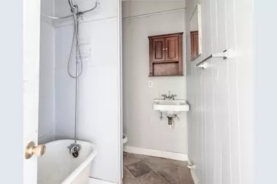 1509 J H Clouser Street, Galveston, TX 77550 - Photo 9
