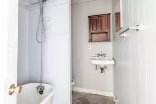 1509 J H Clouser St, Galveston, TX 77550 - Photo 9