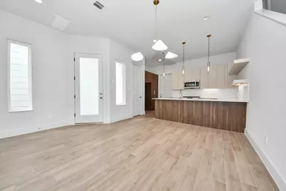 13109 Moncloa Drive, Houston, TX 77047 - Photo 11