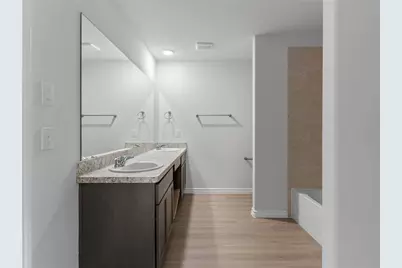 306 N Orange Street, Sweeny, TX 77480 - Photo 19