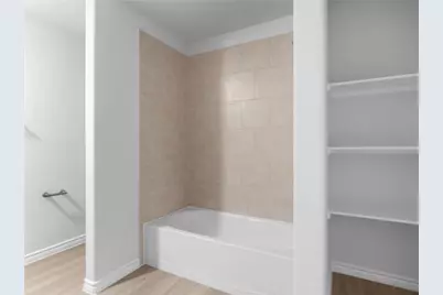 306 N Orange Street, Sweeny, TX 77480 - Photo 21