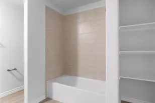 306 N Orange St, Sweeny, TX 77480 - Photo 21