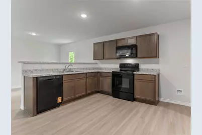 306 N Orange Street, Sweeny, TX 77480 - Photo 9