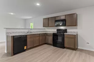 306 N Orange St, Sweeny, TX 77480 - Photo 9