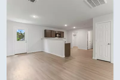 306 N Orange Street, Sweeny, TX 77480 - Photo 5