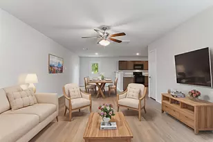 306 N Orange St, Sweeny, TX 77480 - Photo 3