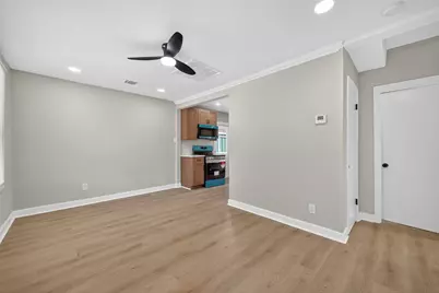889 Chas Lane, Houston, TX 77091 - Photo 5