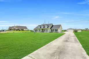 7829 N Humble Camp Rd, Texas City, TX 77539 - Photo 3