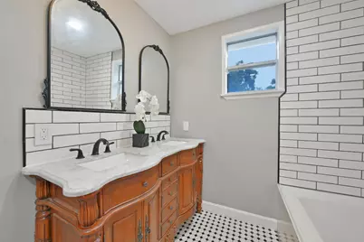 3427 Avenue L, Galveston, TX 77550 - Photo 21