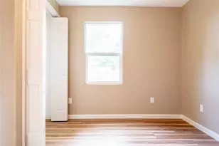 130 E Bernard St, Clute, TX 77531 - Photo 9