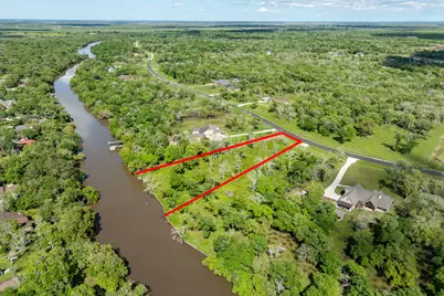 32710 Bayou Bend, Richwood, TX 77515 - Photo 3