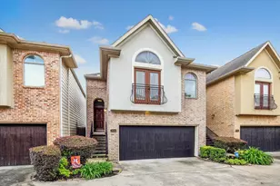 210 Grove St, Houston, TX 77020 - Photo 1