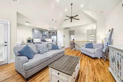 210 Grove Street, Houston, TX 77020 - Photo 9