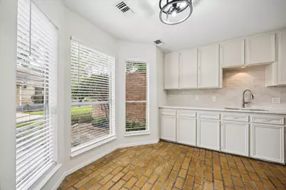 800 Country Place Drive #1102, Houston, TX 77079 - Photo 7