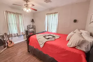 224 Maple Dr, Hitchcock, TX 77563 - Photo 13