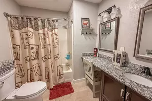 224 Maple Dr, Hitchcock, TX 77563 - Photo 11