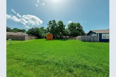224 Maple Drive, Hitchcock, TX 77563 - Photo 15