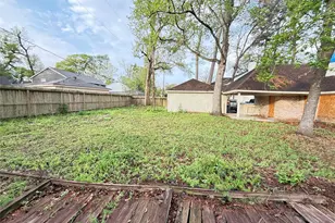 1119 Verret Ln, Houston, TX 77090 - Photo 5