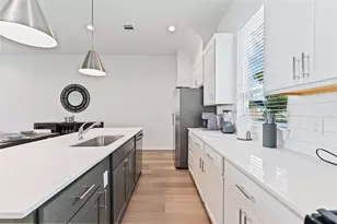 1013 Erin St, Houston, TX 77009 - Photo 7