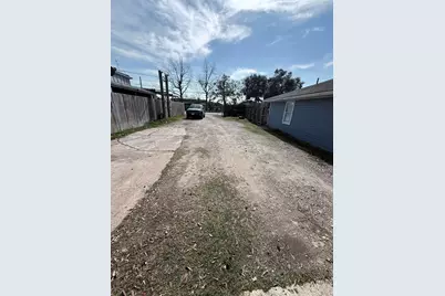 13809 Hershe Street #B, Houston, TX 77015 - Photo 9