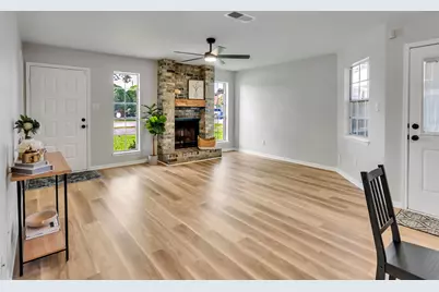 2613 7th Avenue N, Texas City, TX 77590 - Photo 5