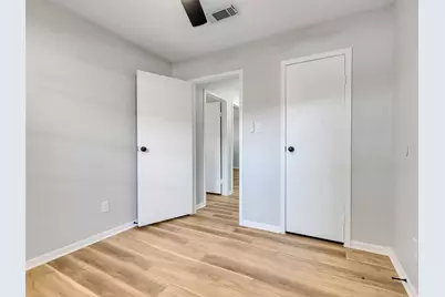 2613 7th Avenue N, Texas City, TX 77590 - Photo 17