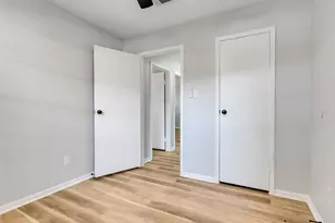 2613 7th Ave N, Texas City, TX 77590 - Photo 17