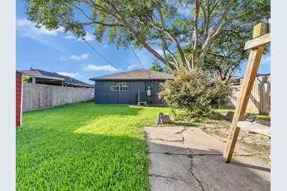 2613 7th Avenue N, Texas City, TX 77590 - Photo 27